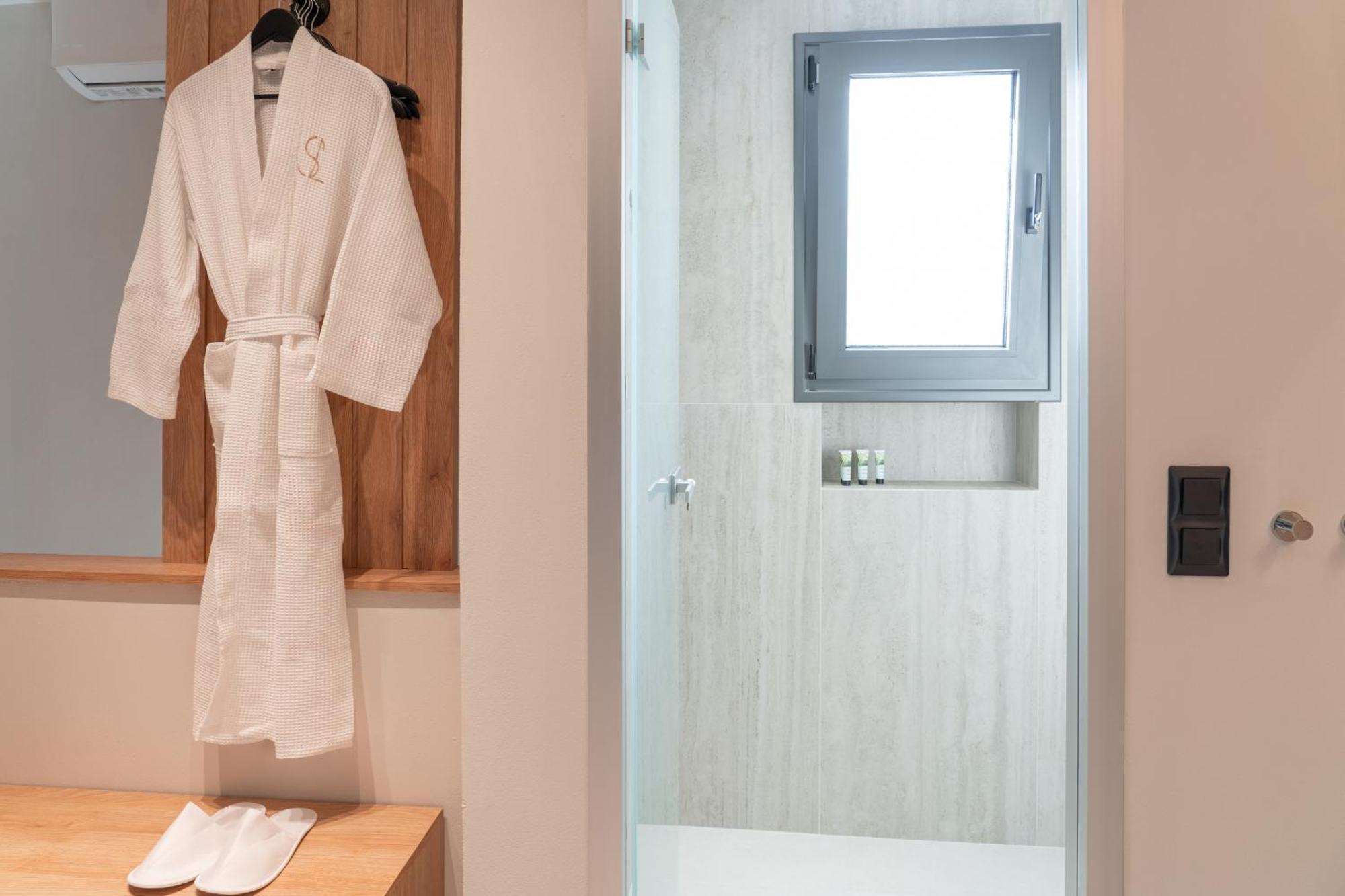 Sealuxe Living Aparthotel Nea Iraklitsa Exterior foto