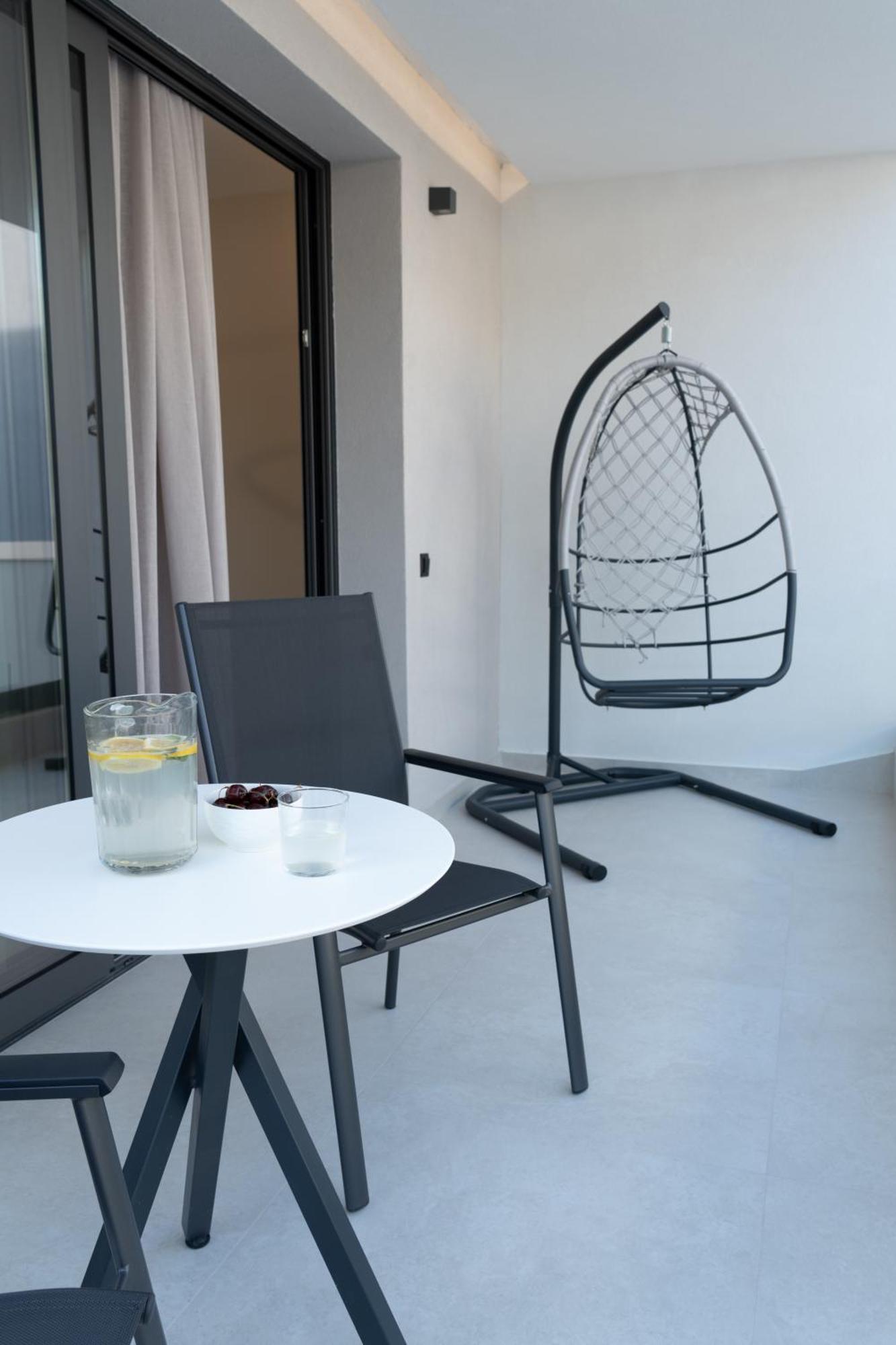 Sealuxe Living Aparthotel Nea Iraklitsa Exterior foto