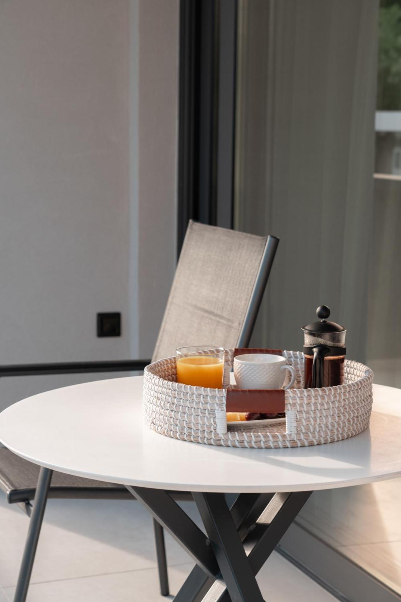 Sealuxe Living Aparthotel Nea Iraklitsa Exterior foto