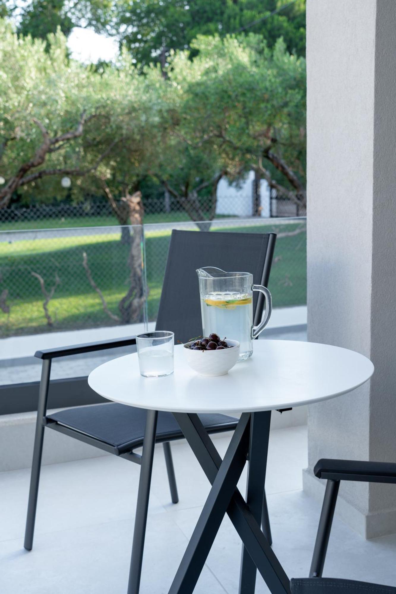 Sealuxe Living Aparthotel Nea Iraklitsa Exterior foto