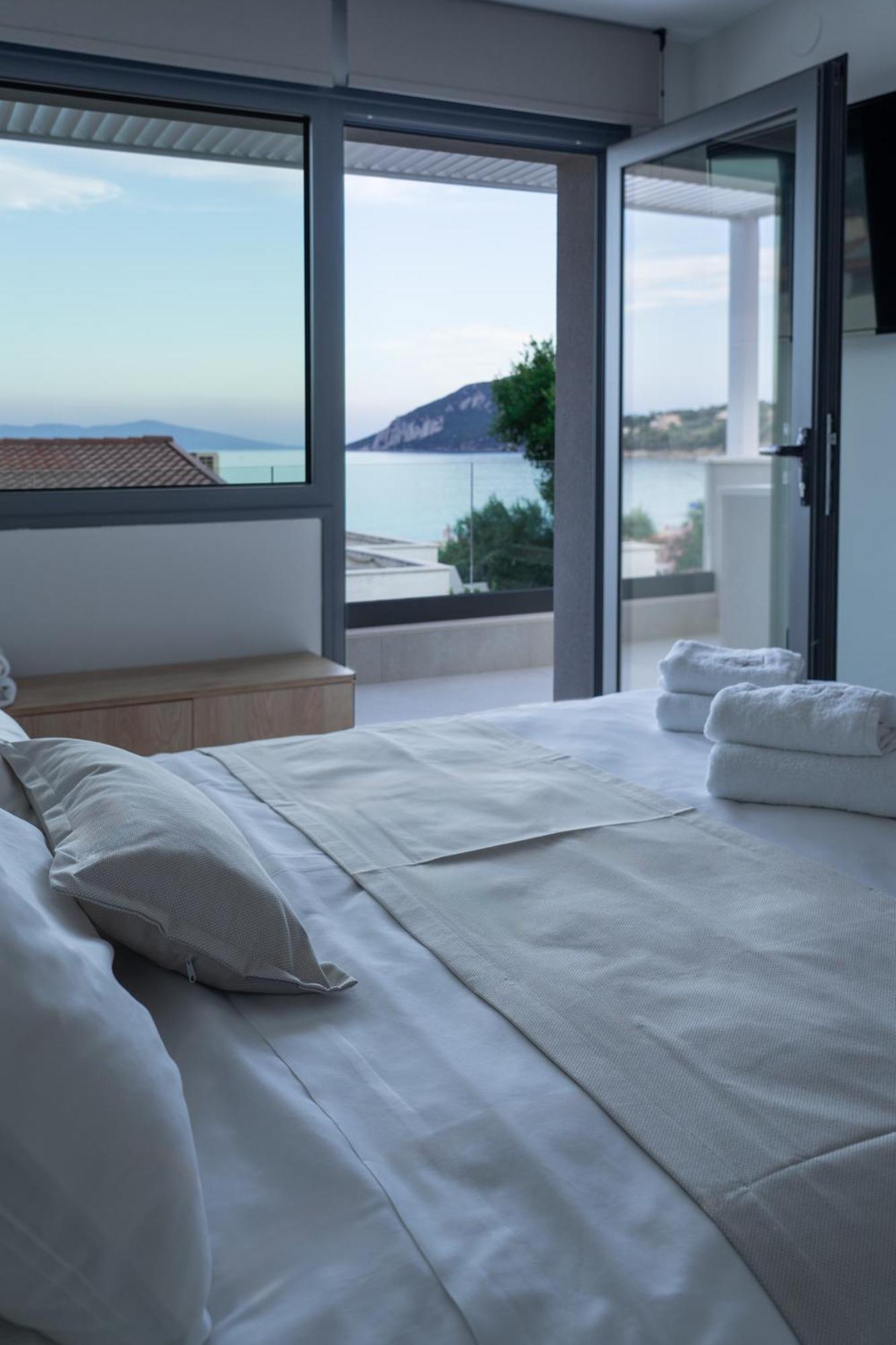 Sealuxe Living Aparthotel Nea Iraklitsa Exterior foto